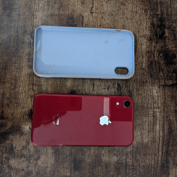 iPhone XR - Picture 3 of 3